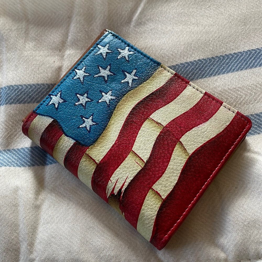 Anuschka fold wallet.  American flag over tan leather. New WOT.
